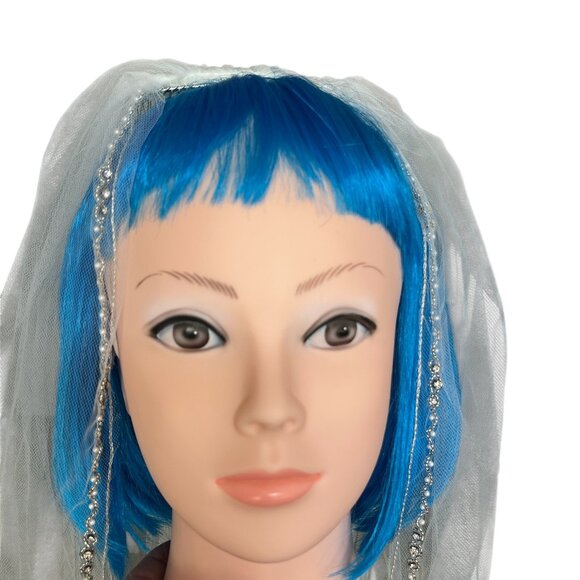 NEW Bridal Tulle Veil Never Worn White Lovely Metallic Serged & Beaded Wedding - Picture 4 of 9